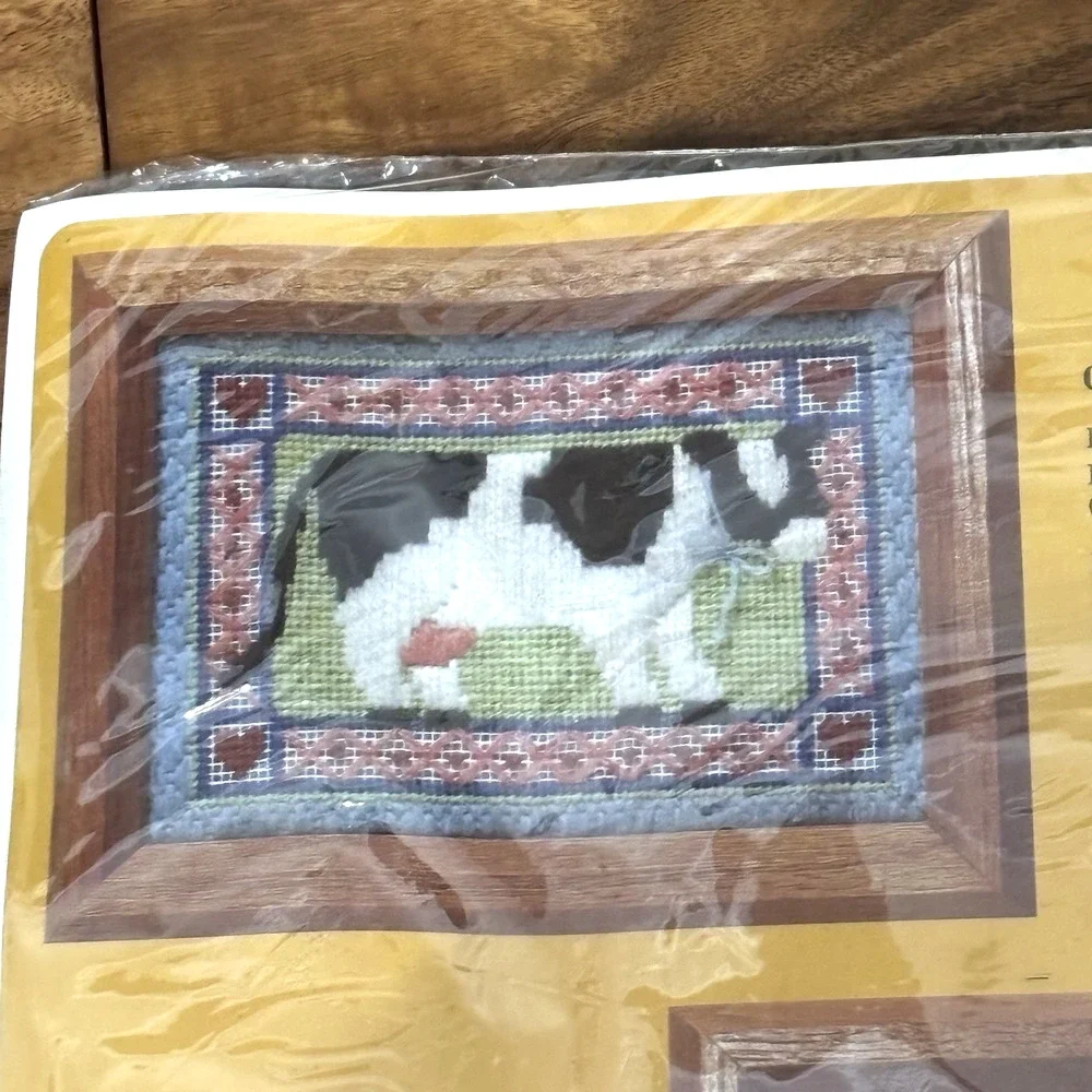 VTG 80s Country Cow Crewel Wool Yarn Stitching Kit New Creative Circle #0143